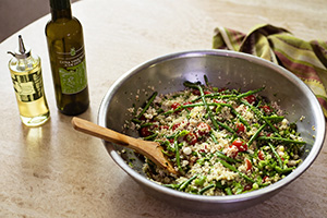 QUINOA SALAD WITH GREEN BEANS AND GRAPE TOMATOES